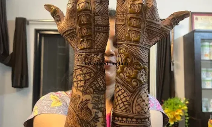 Akash  pavan mehandi arts